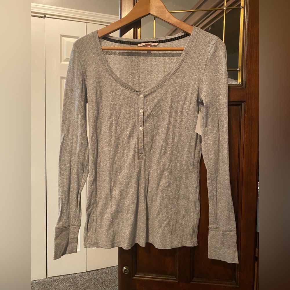 Victoria’s Secret Long Sleeve Henley